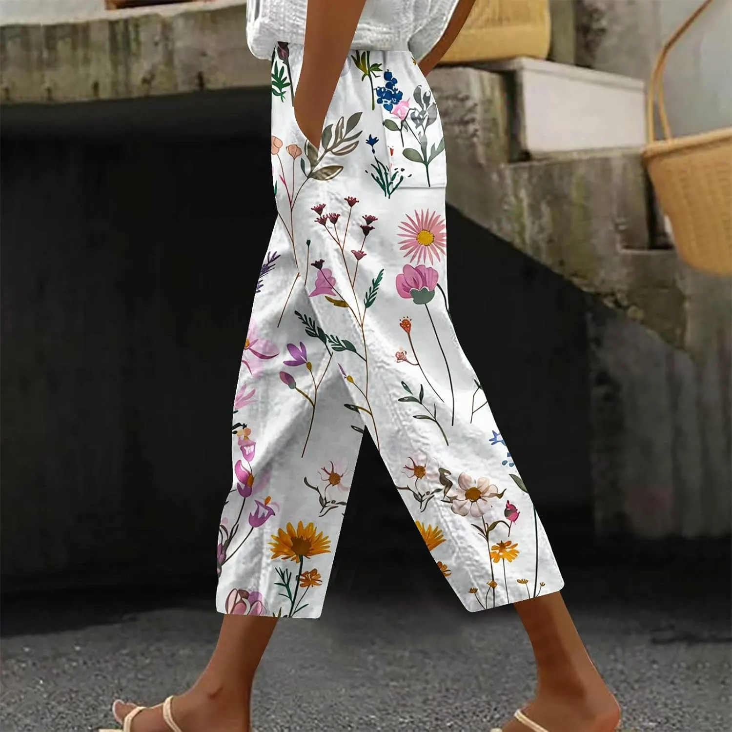 Hawaii Capri Pants for Women Casual Tropical Floral Print Pants Elastic High Waist Drawstring Summer Beach Trousers